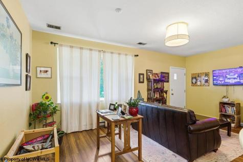 85 Pinewood Road Clarksburg WV 26301