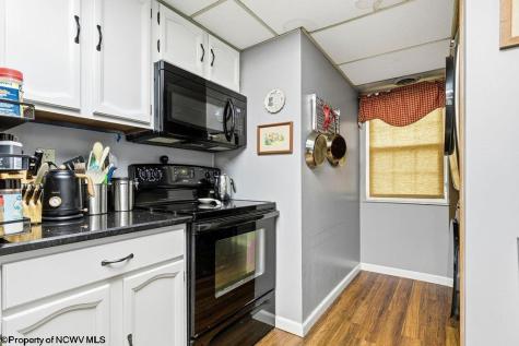 85 Pinewood Road Clarksburg WV 26301