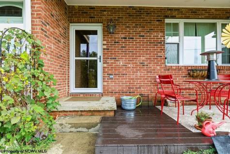 85 Pinewood Road Clarksburg WV 26301
