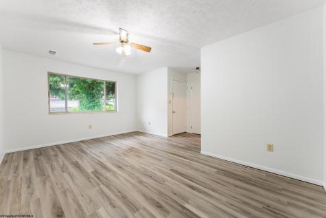 887 Tremont Street Morgantown WV 26505