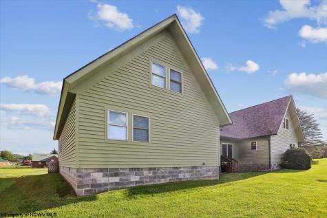 33 Cirrus Drive Davis WV 26260