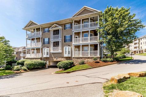 1625 Suncrest Village Morgantown WV 26505