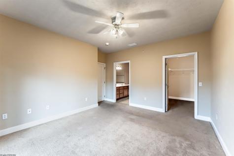 1625 Suncrest Village Morgantown WV 26505