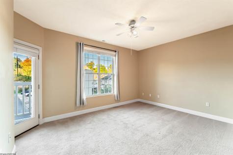 1625 Suncrest Village Morgantown WV 26505