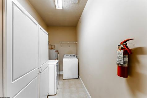 1625 Suncrest Village Morgantown WV 26505