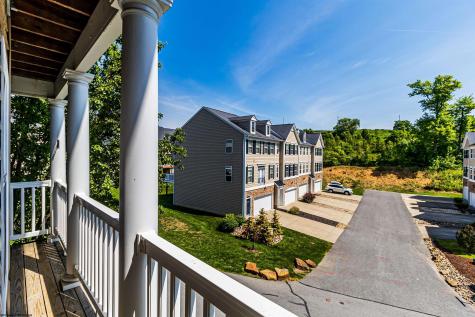 1625 Suncrest Village Morgantown WV 26505