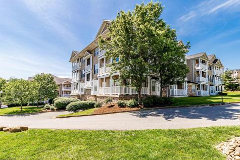 1625 Suncrest Village Morgantown WV 26505