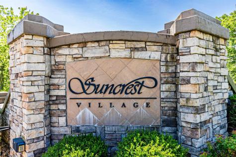 1625 Suncrest Village Morgantown WV 26505