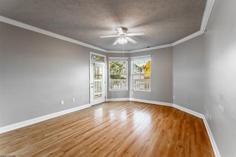 1625 Suncrest Village Morgantown WV 26505