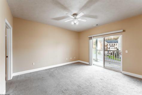 1625 Suncrest Village Morgantown WV 26505