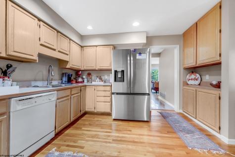 705 Lakeview Estates Morgantown WV 26508