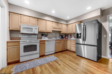 705 Lakeview Estates Morgantown WV 26508