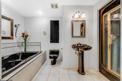 705 Lakeview Estates Morgantown WV 26508