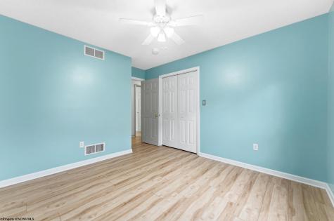 10 Clear Spring Drive Morgantown WV 26508