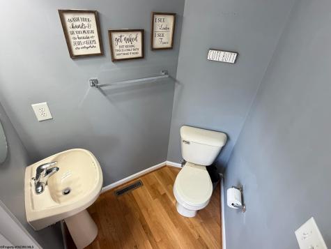 34 Robin Lane Morgantown WV 26508