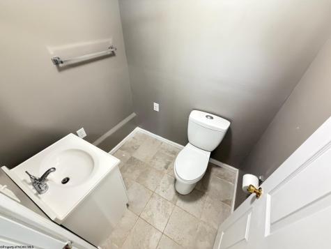34 Robin Lane Morgantown WV 26508