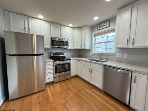 34 Robin Lane Morgantown WV 26508