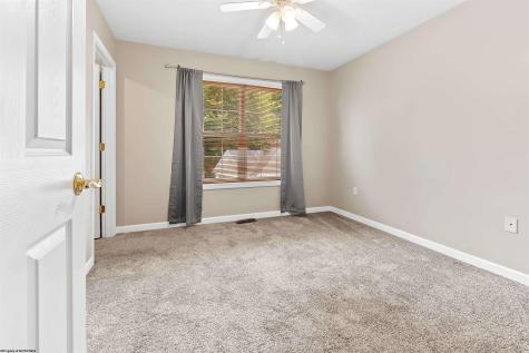 5 Flatts Lane Morgantown WV 26505