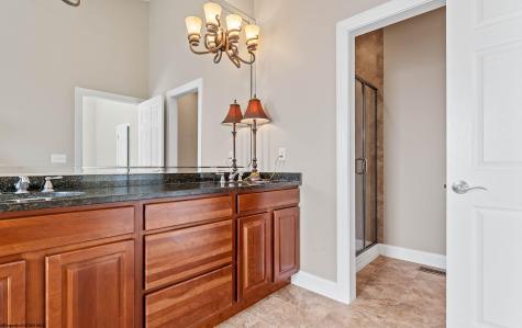 33 Waterside Drive Morgantown WV 26508