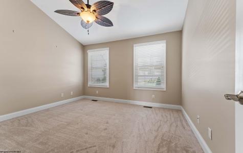 33 Waterside Drive Morgantown WV 26508