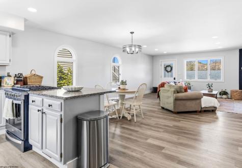 615 Mariner Village Morgantown WV 26508