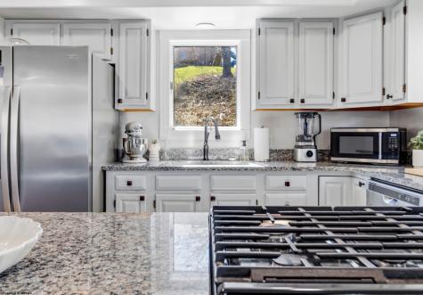 615 Mariner Village Morgantown WV 26508