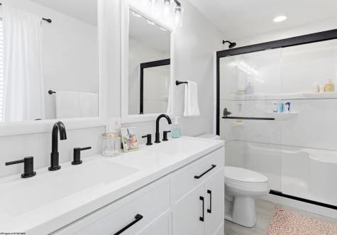 615 Mariner Village Morgantown WV 26508