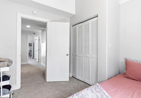 615 Mariner Village Morgantown WV 26508