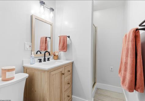 615 Mariner Village Morgantown WV 26508