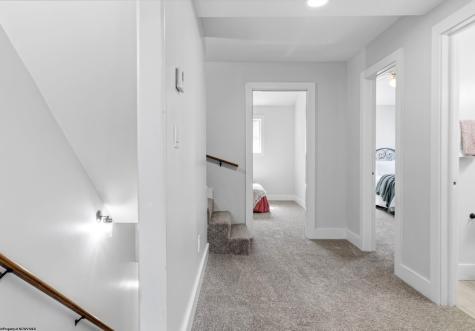 615 Mariner Village Morgantown WV 26508