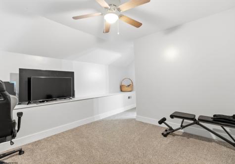 615 Mariner Village Morgantown WV 26508