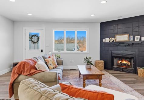 615 Mariner Village Morgantown WV 26508