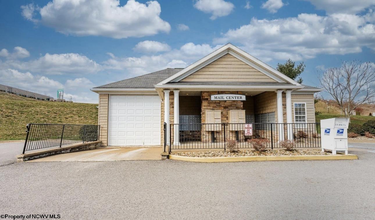 2518 Suncrest Village Morgantown WV 26505