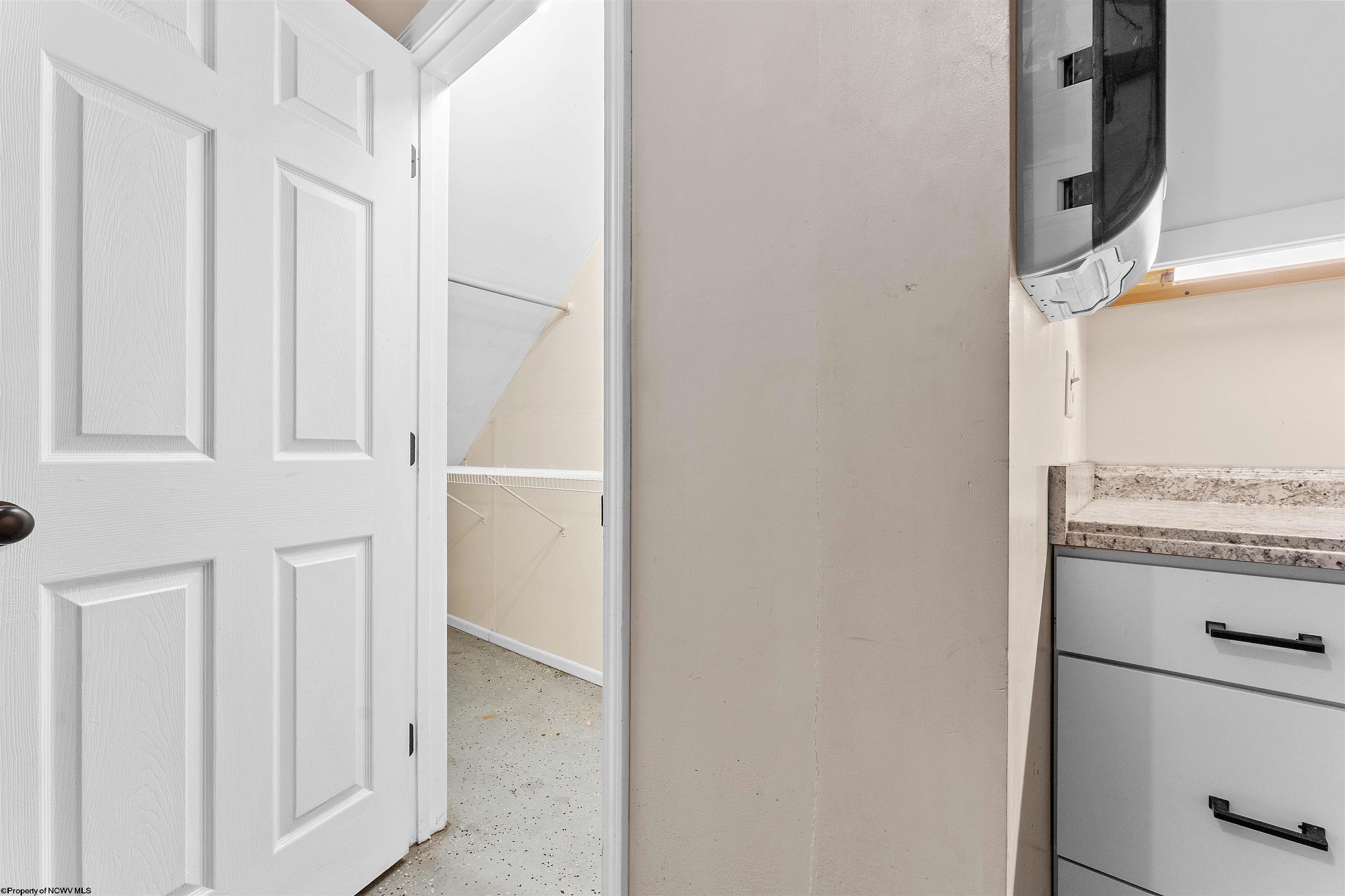 7 Hanna Lane Morgantown WV 26508