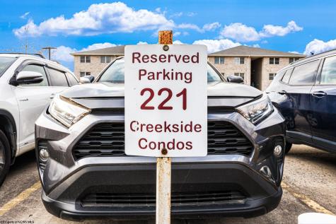 221 Creekside Drive Morgantown WV 26508