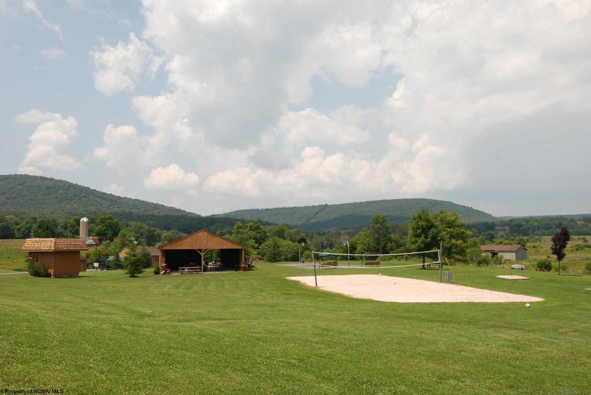 25 Deerfield Village Davis WV 26260