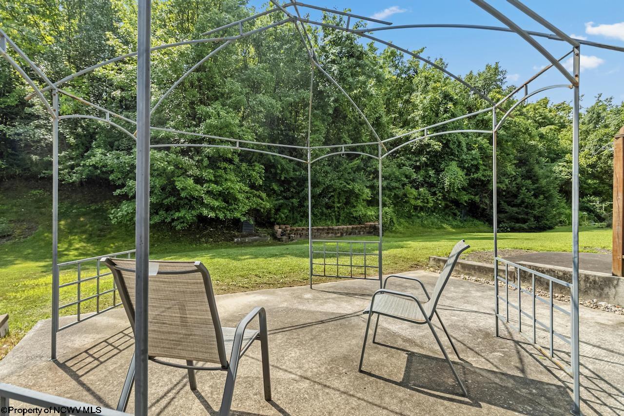 952 Ashton Place Morgantown WV 26508