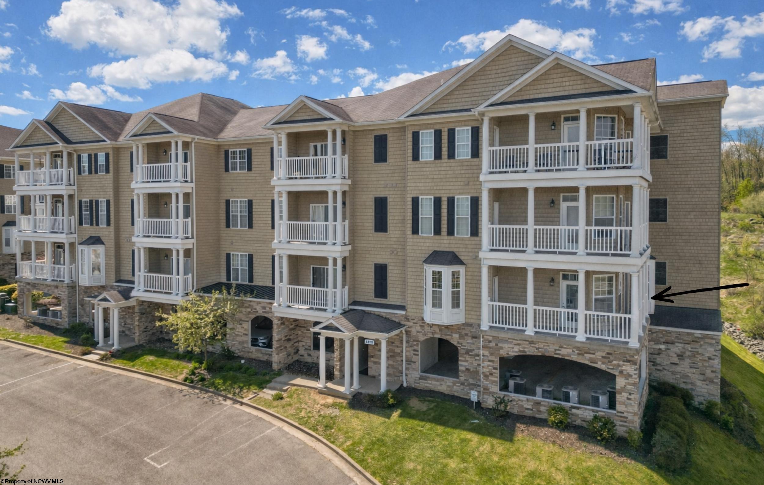 1211 Suncrest Village Morgantown WV 26505