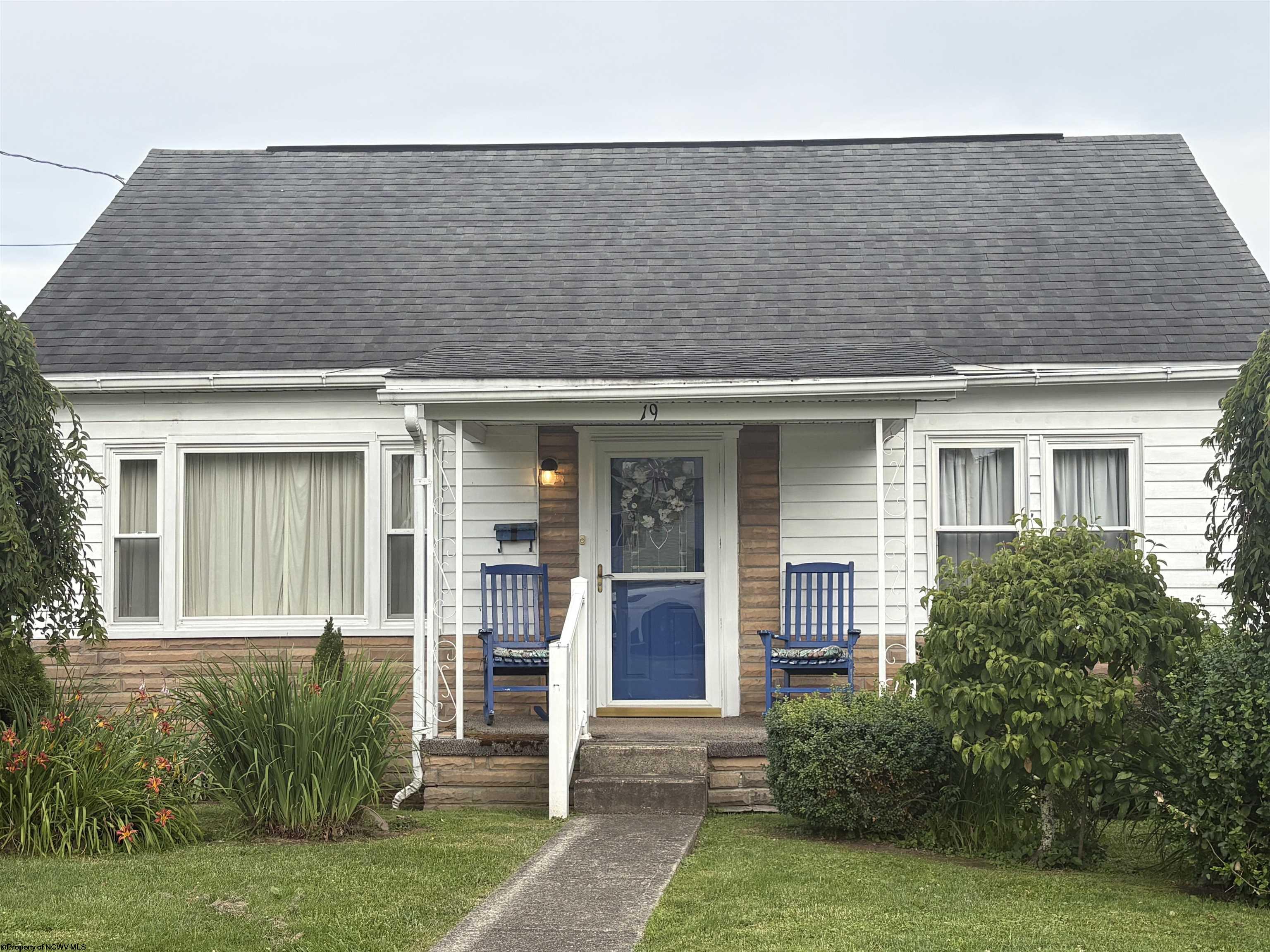 19 Tucker Street Buckhannon WV 26201-2554