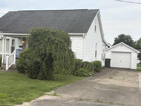 19 Tucker Street Buckhannon WV 26201-2554