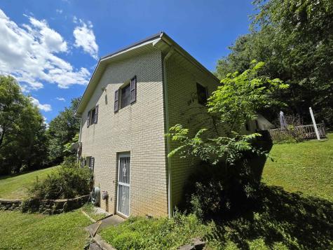49 Price Hill Road Morgantown WV 26501-2319