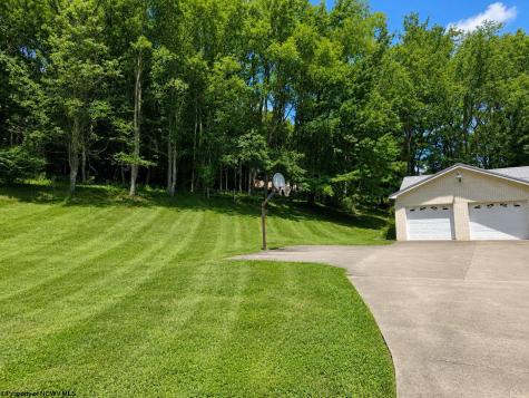 49 Price Hill Road Morgantown WV 26501-2319