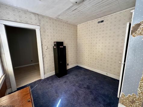 103 Washington Street Mannington WV 26582-0000