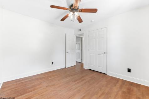 878 Shaffer Lane Morgantown WV 26508