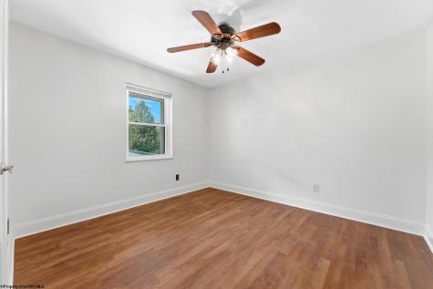 878 Shaffer Lane Morgantown WV 26508