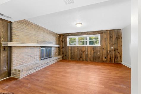 878 Shaffer Lane Morgantown WV 26508