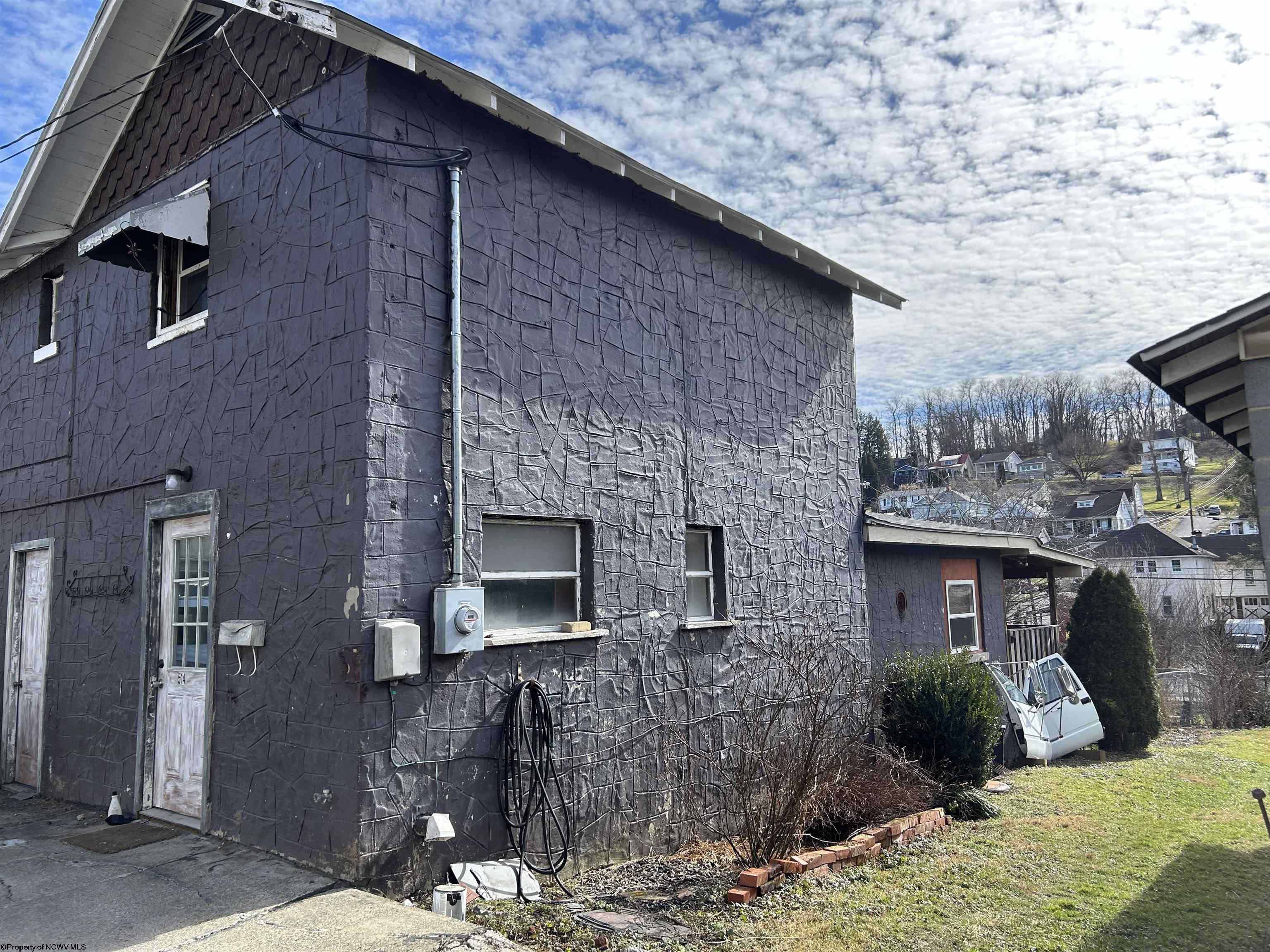 514 Morgantown Avenue Fairmont WV 26554