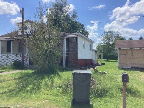 53 Farnsworth Avenue Buckhannon WV 26201