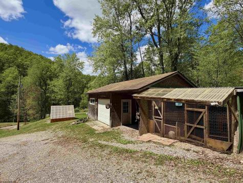 804 Jewelweed Road Bristol WV 26426