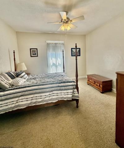 8026 Plainwood Avenue Stonewood WV 26301